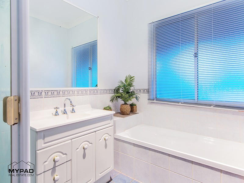 22-28 Willandra Road, Greenbank QLD 4124