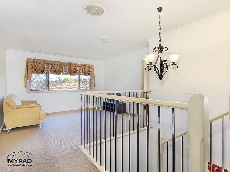 137 Glenfield Street, Parkinson QLD 4115
