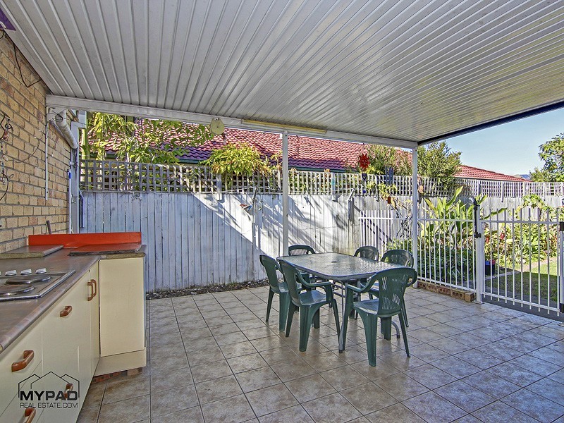 137 Glenfield Street, Parkinson QLD 4115