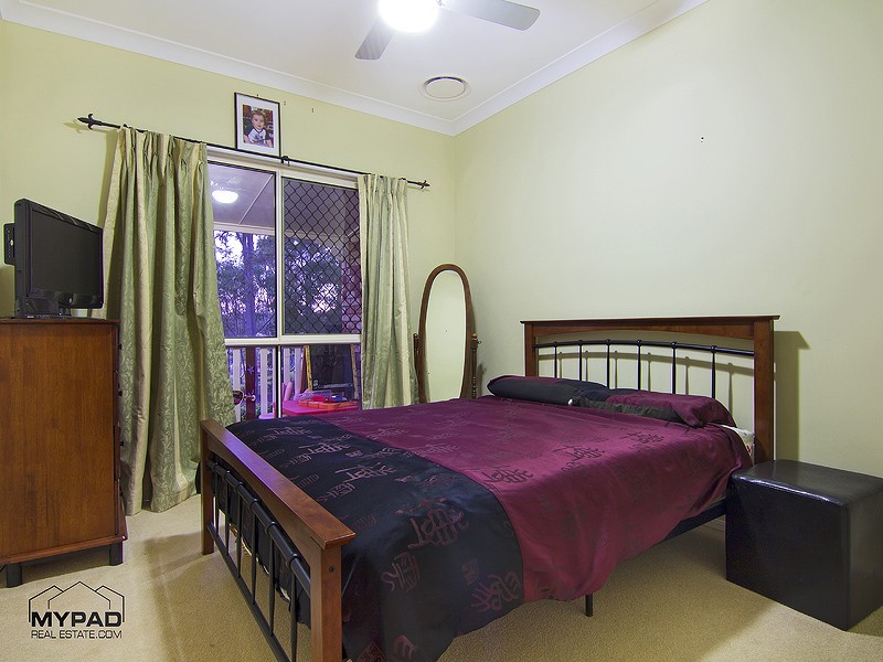 60 Bowerbird Close, Greenbank QLD 4124