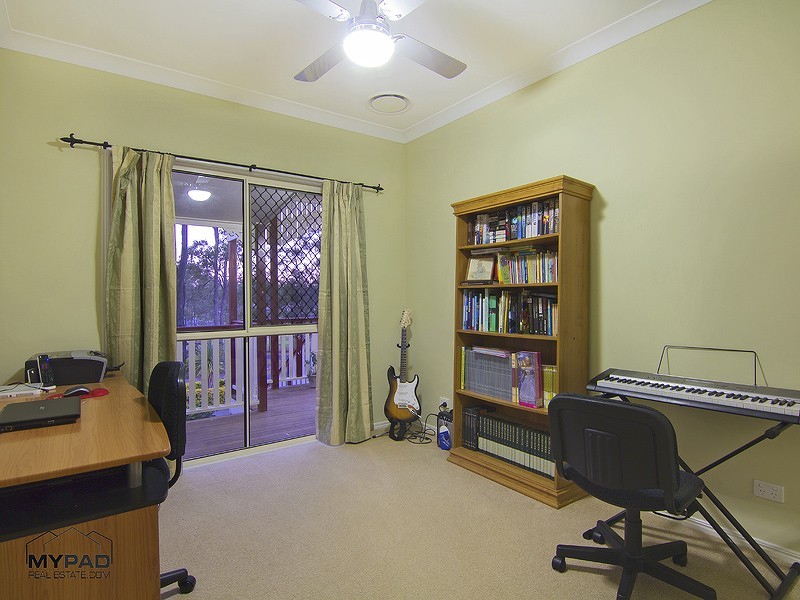 60 Bowerbird Close, Greenbank QLD 4124