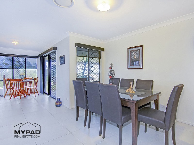 14 Borrowdale Court, Mundoolun QLD 4285