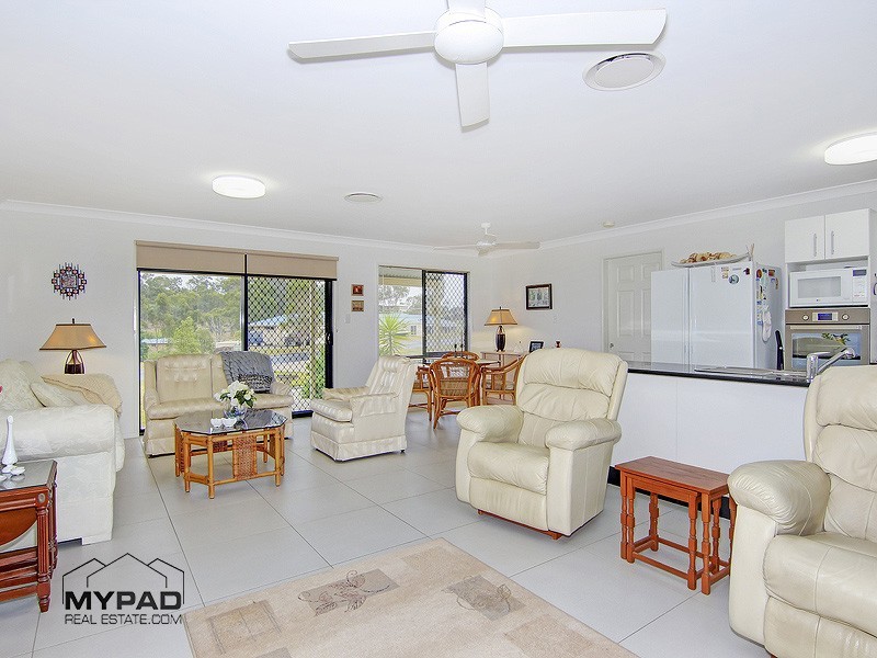 14 Borrowdale Court, Mundoolun QLD 4285