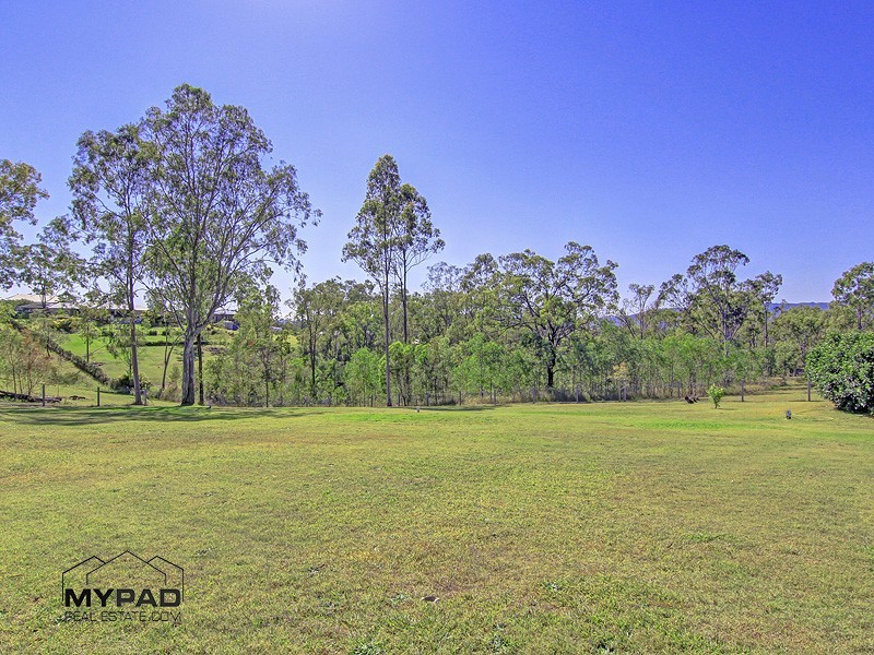14 Borrowdale Court, Mundoolun QLD 4285