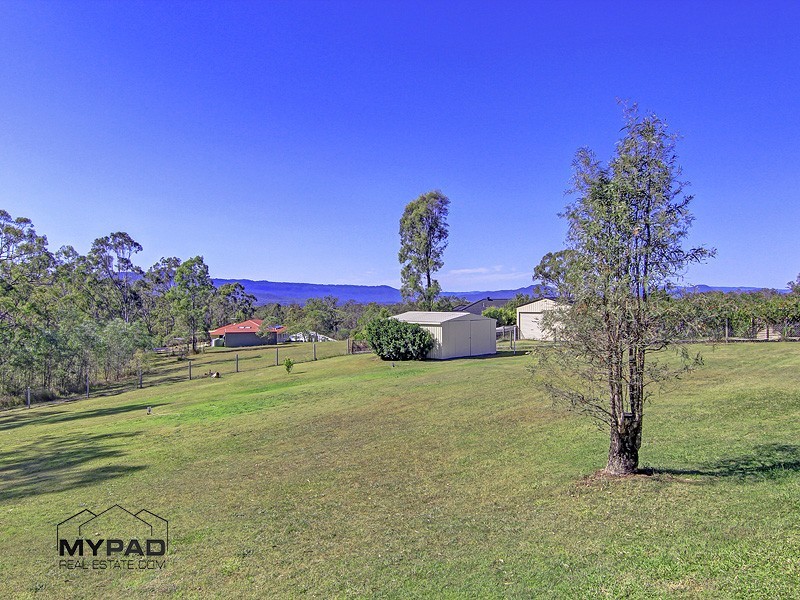 14 Borrowdale Court, Mundoolun QLD 4285