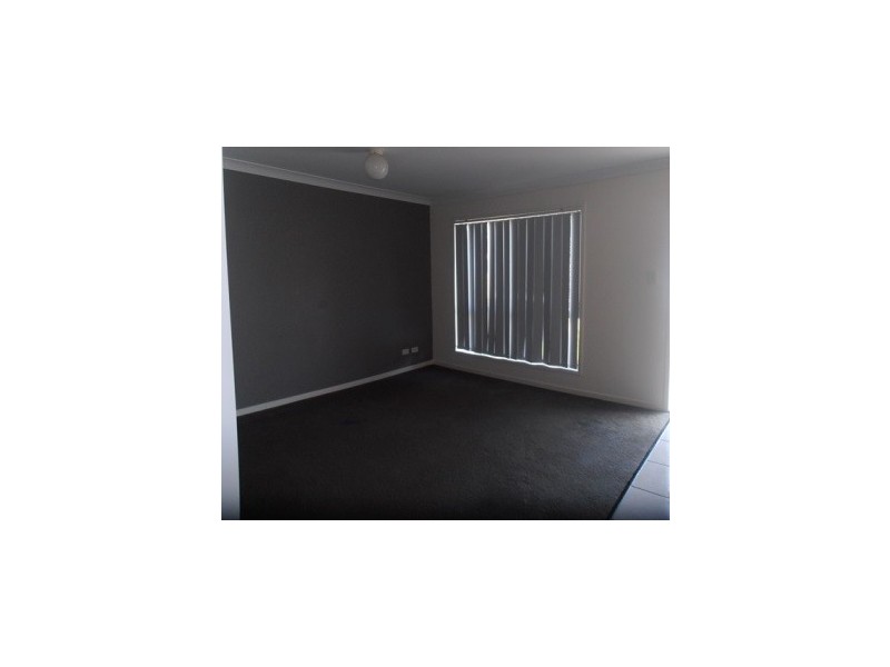 12 Whitehall St, Browns Plains QLD 4118
