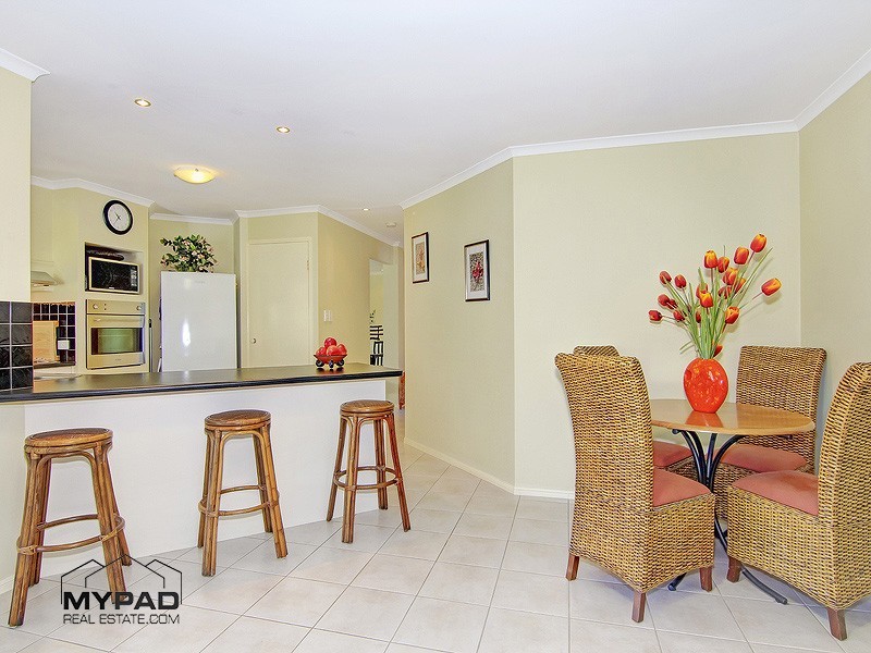 24 Sandalwood Crt, Jimboomba, Jimboomba QLD 4280