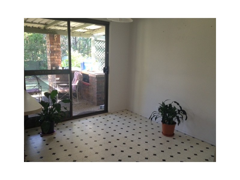 9 Deloraine drv, Springwood QLD 4127