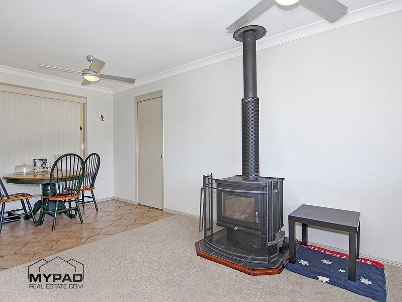 73 Solandra Cct, Regents Park QLD 4118