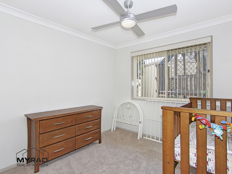 73 Solandra Cct, Regents Park QLD 4118