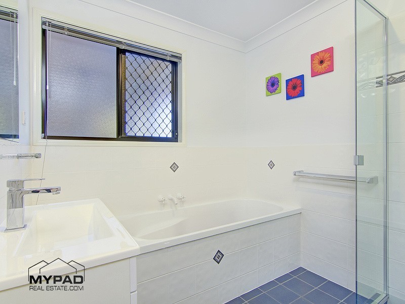 169 Equestrian Drive, New Beith QLD 4124