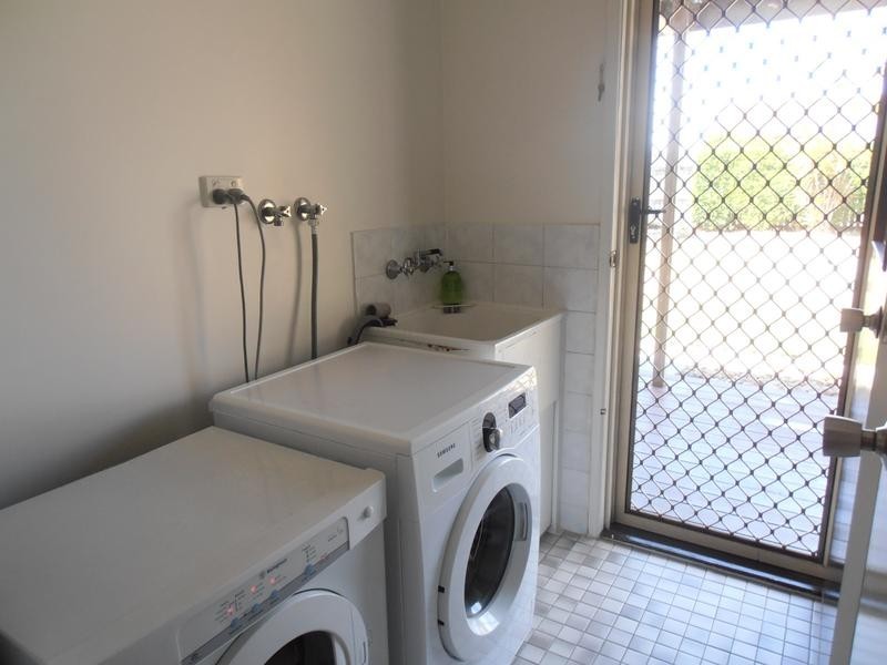 8 Yeoman Court, Boronia Heights QLD 4124