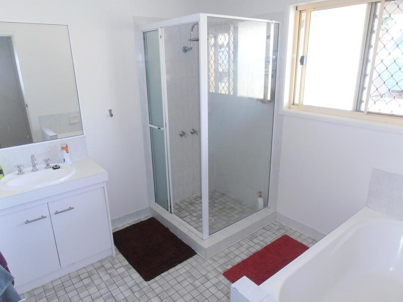 8 Yeoman Court, Boronia Heights QLD 4124