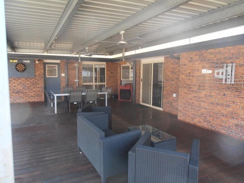 8 Yeoman Court, Boronia Heights QLD 4124