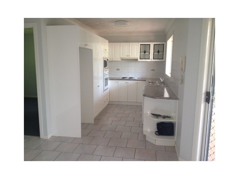 2/16-18 Nicklin St, Coorparoo QLD 4151