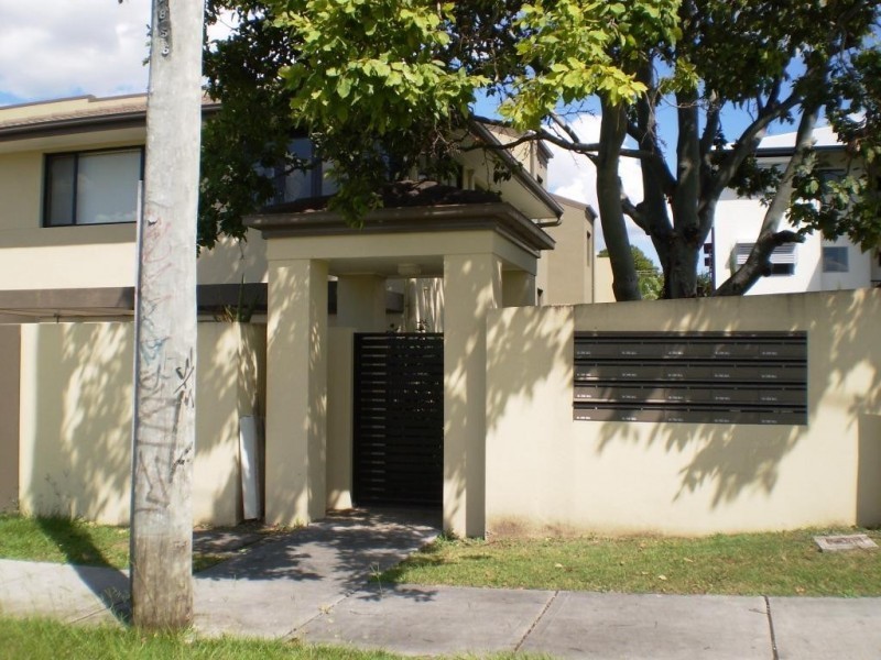 16/10-14 Syria Street, Beenleigh QLD 4207