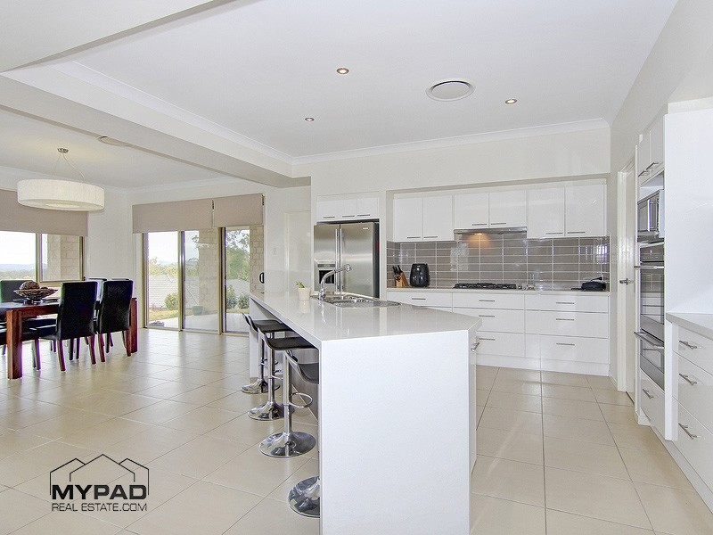 40 Prince Of Wales Court, Mundoolun QLD 4285