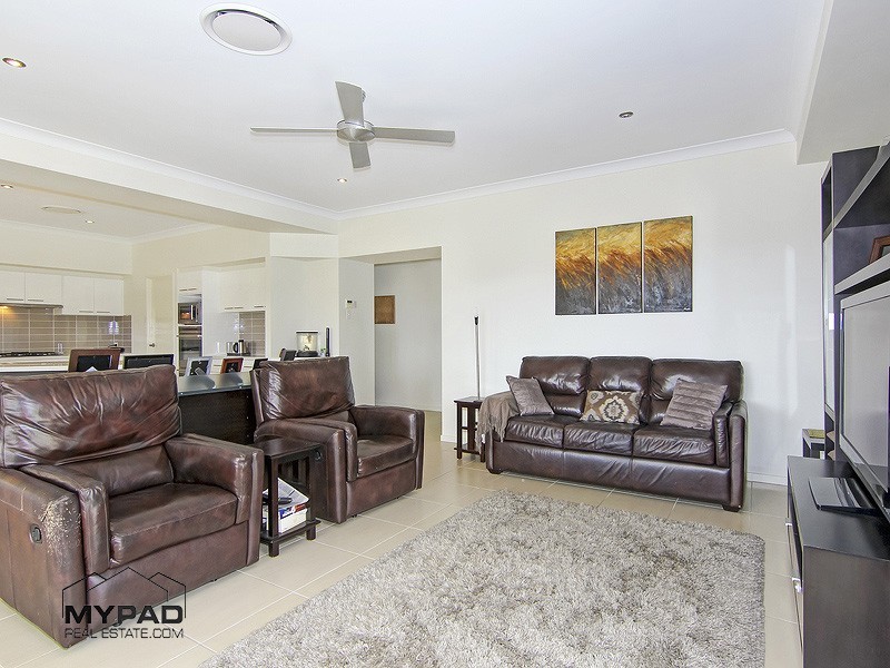 40 Prince Of Wales Court, Mundoolun QLD 4285