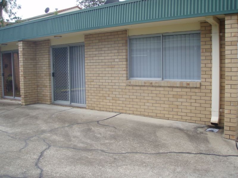 4/4 Ramu street, Eagleby QLD 4207