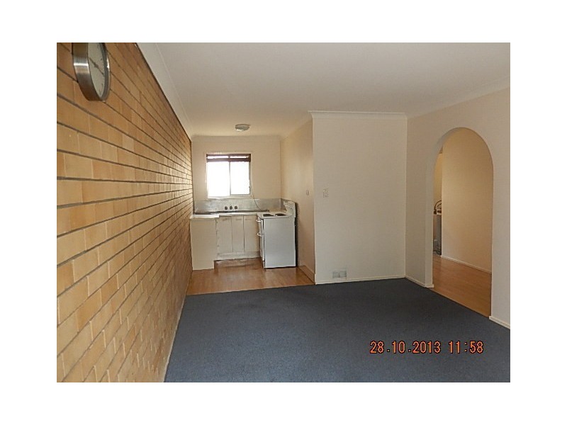 4/4 Ramu street, Eagleby QLD 4207