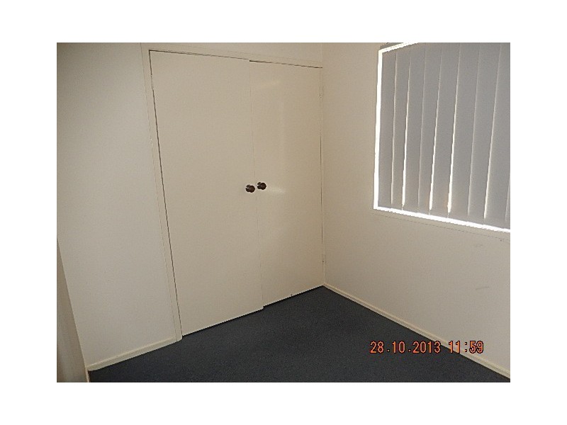 4/4 Ramu street, Eagleby QLD 4207