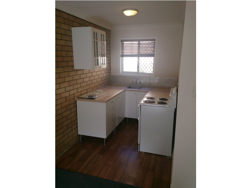 4/4 Ramu street, Eagleby QLD 4207