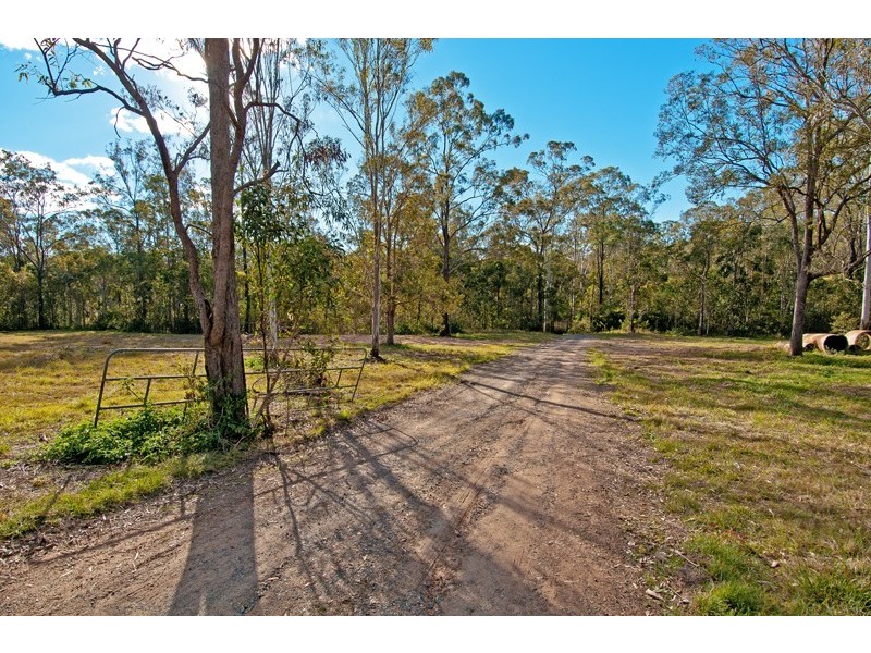 104-114 Pennine Dr, South Maclean QLD 4280