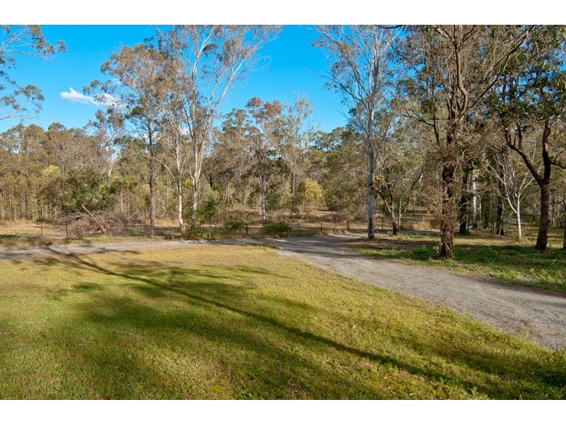 104-114 Pennine Dr, South Maclean QLD 4280