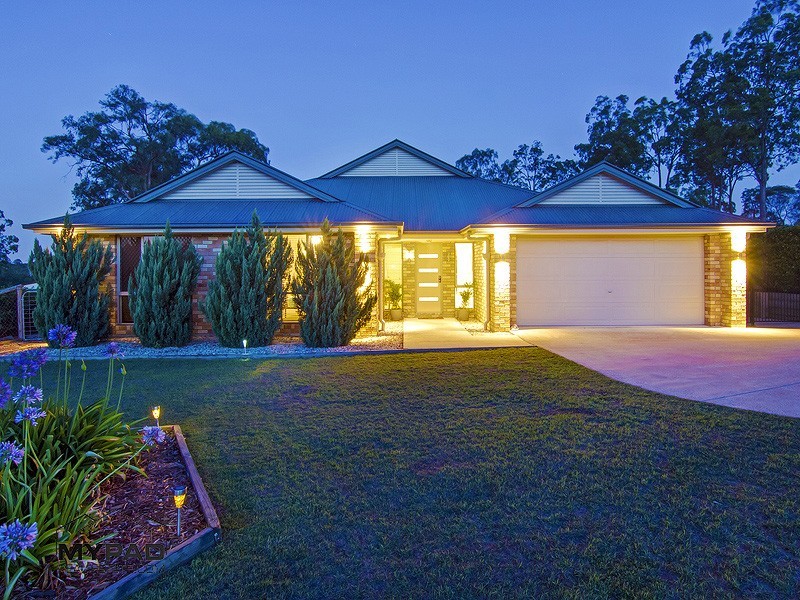 10-12 Laurina Drive, New Beith QLD 4124