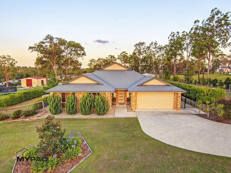 10-12 Laurina Drive, New Beith QLD 4124