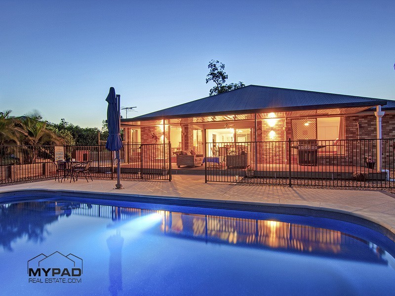 10-12 Laurina Drive, New Beith QLD 4124