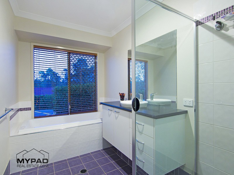 10-12 Laurina Drive, New Beith QLD 4124