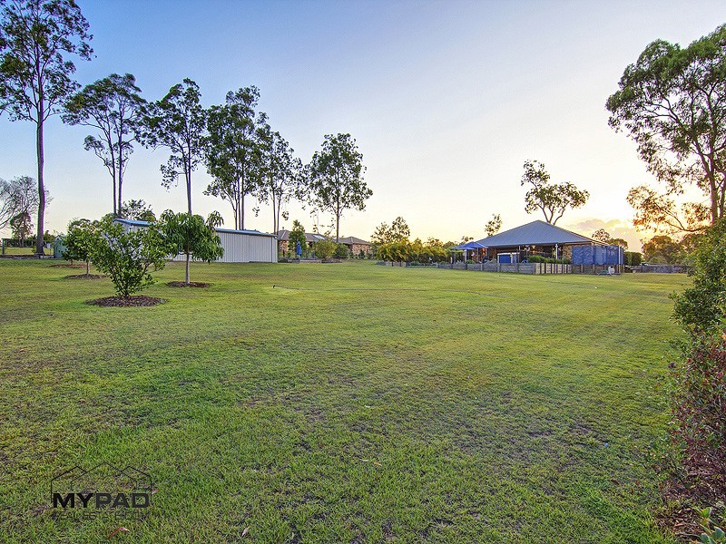 10-12 Laurina Drive, New Beith QLD 4124
