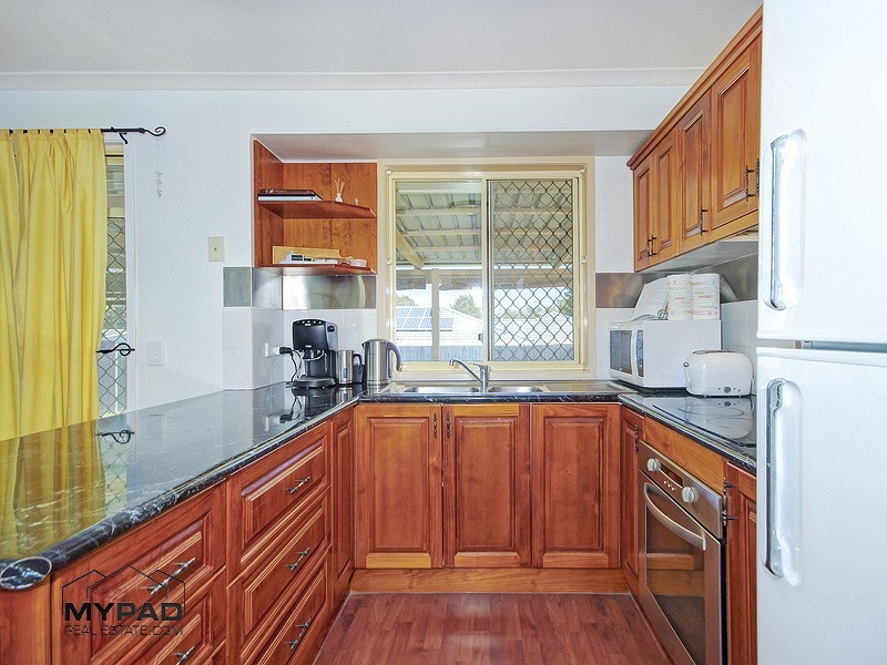 13 Sundowner St, Regents Park QLD 4118
