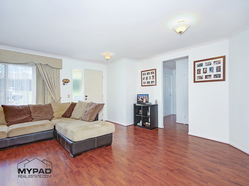 13 Sundowner St, Regents Park QLD 4118