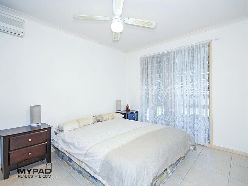 13 Sundowner St, Regents Park QLD 4118
