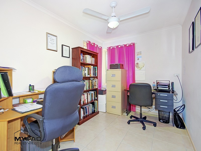 13 Sundowner St, Regents Park QLD 4118