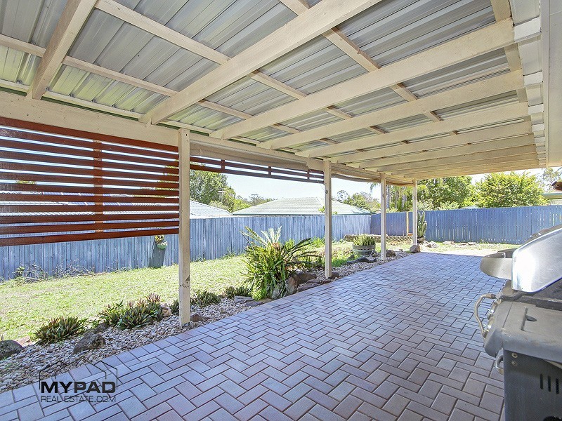 13 Sundowner St, Regents Park QLD 4118