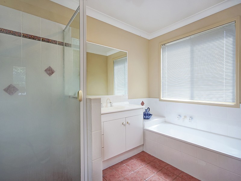 10 COLISA COURT, Regents Park QLD 4118