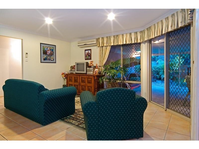 11 Trusan pl, Tanah Merah QLD 4128
