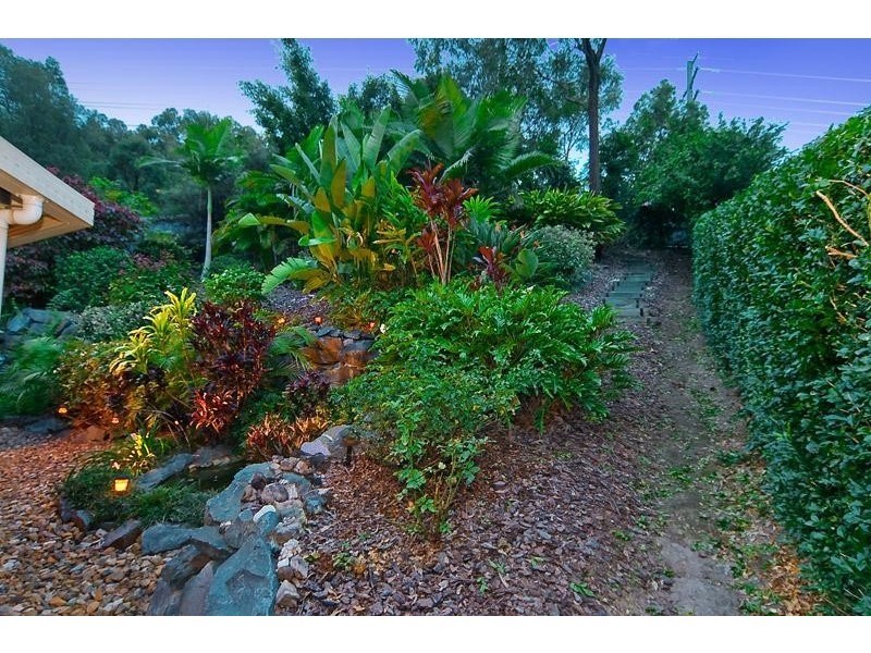 11 Trusan pl, Tanah Merah QLD 4128