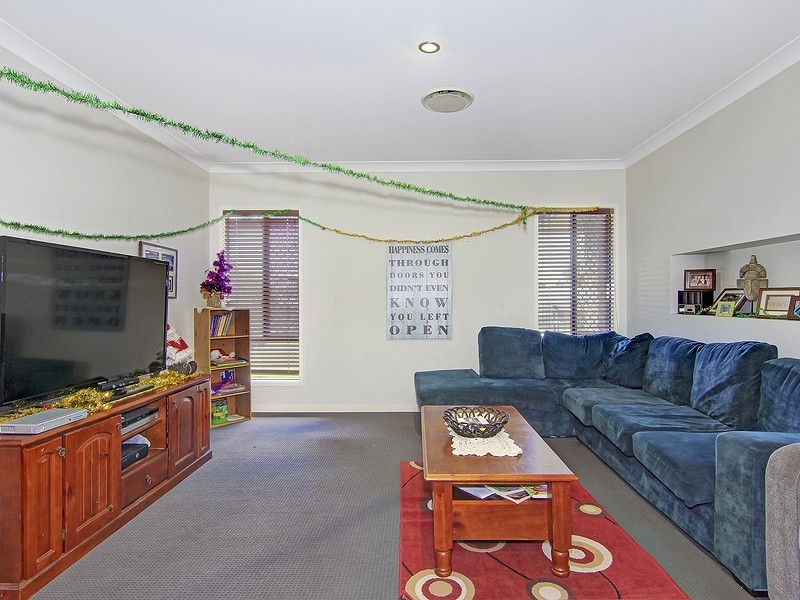 1 Cassowary Place, Jimboomba QLD 4280