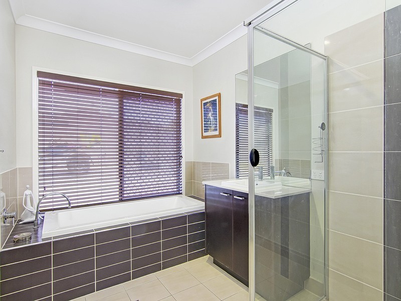 1 Cassowary Place, Jimboomba QLD 4280