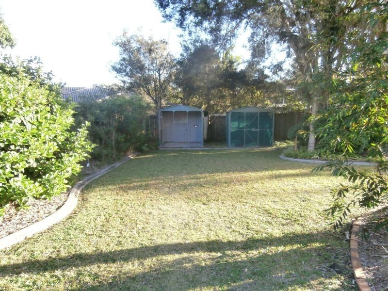 5 Magnolia st, Daisy Hill QLD 4127