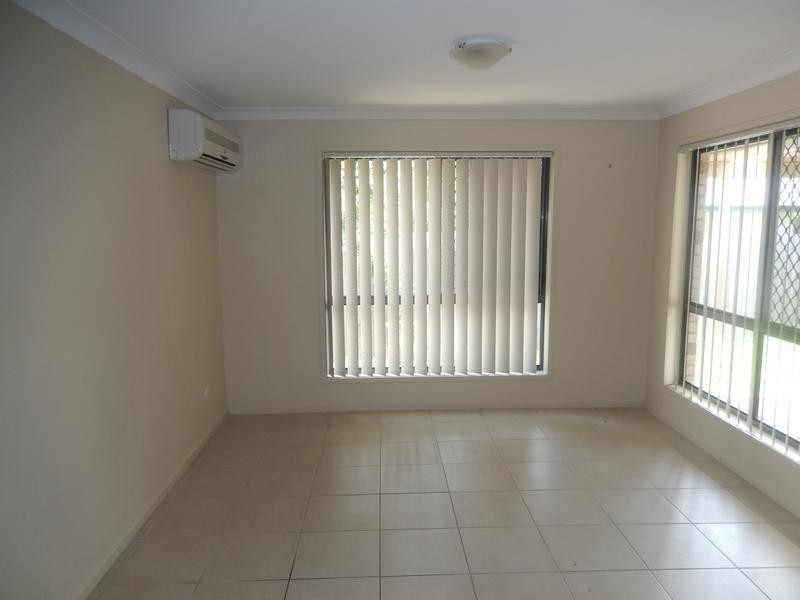 13 Evergreen Ave, Loganlea QLD 4131