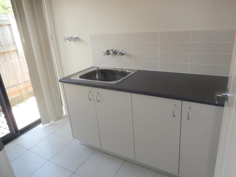 13 Evergreen Ave, Loganlea QLD 4131