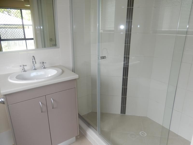 13 Evergreen Ave, Loganlea QLD 4131