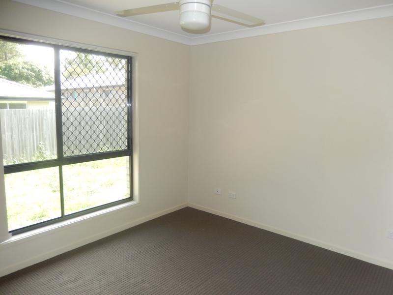 13 Evergreen Ave, Loganlea QLD 4131