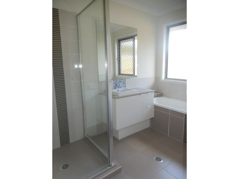 18 Sanur St, Marsden QLD 4132