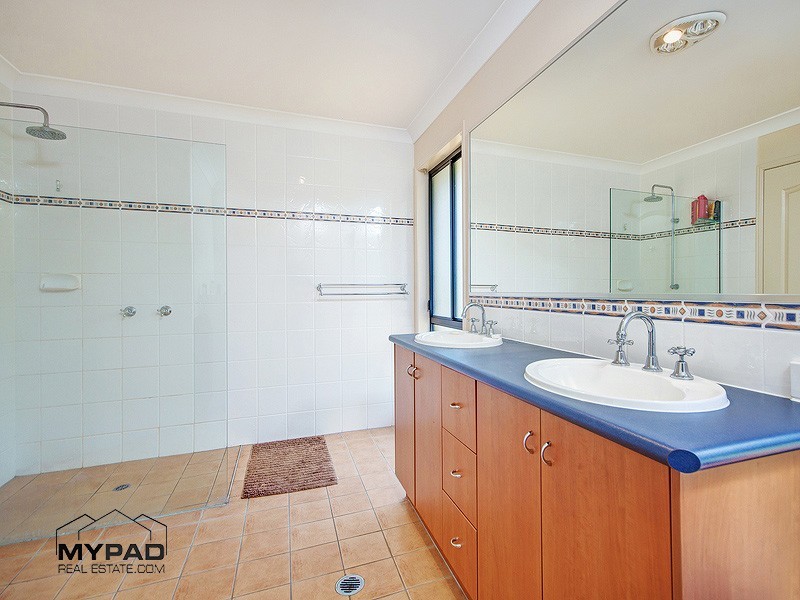 11 Windmill Cl, New Beith QLD 4124